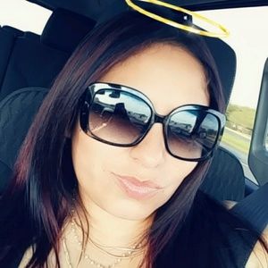 Meet your Posher, Marie